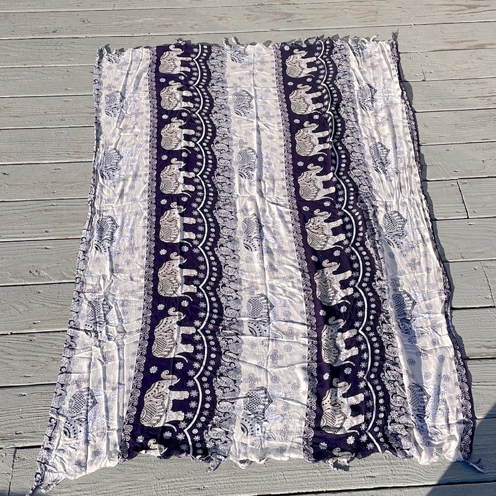 Elephant sarong - Picture 2 of 3